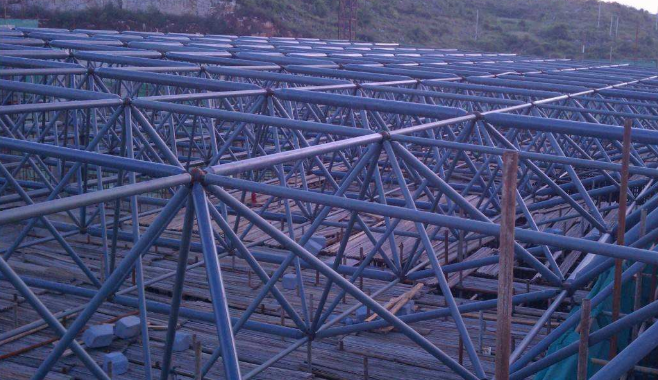 泉州概述网架加工公司对网架保温隔热的办法